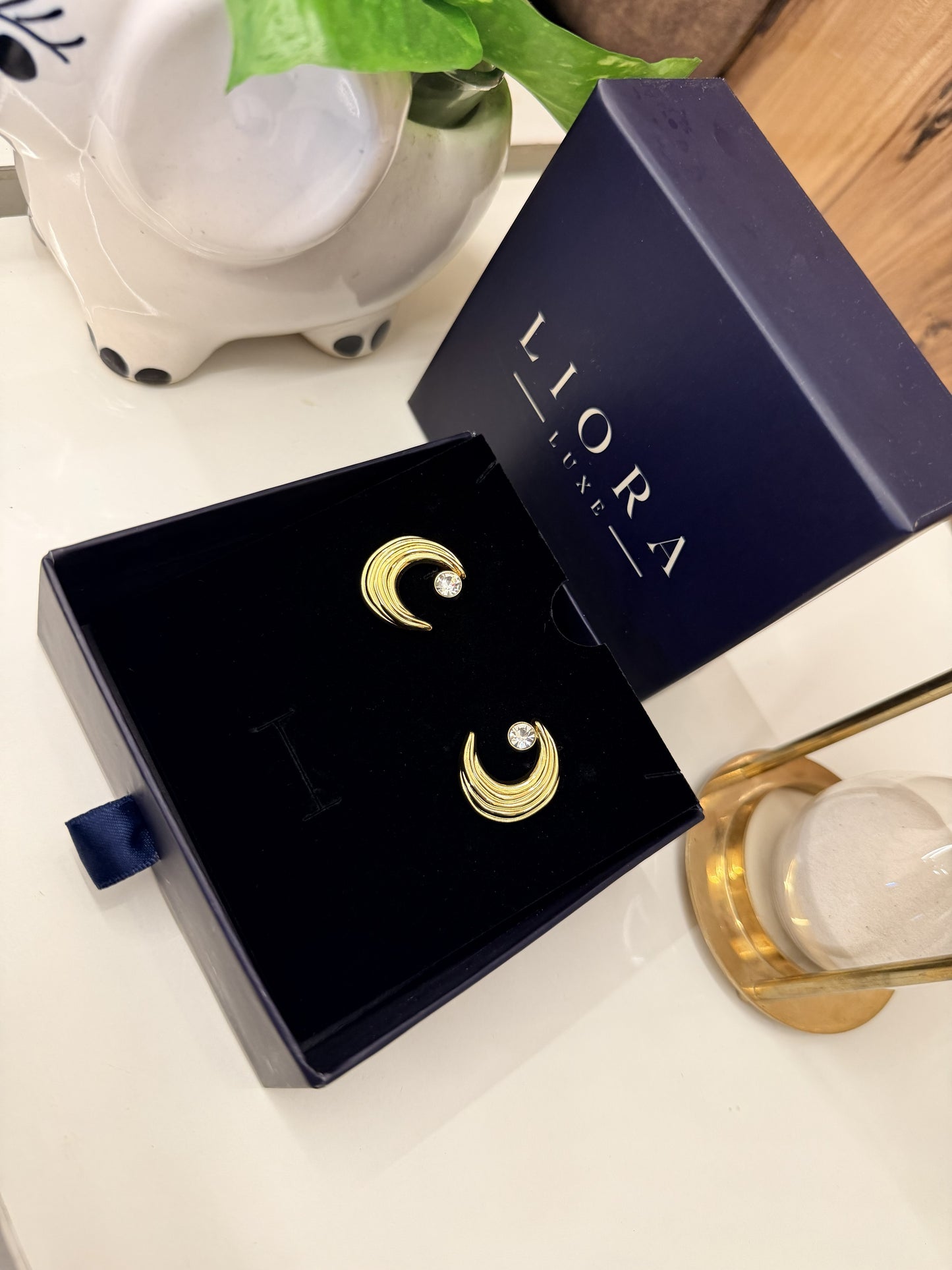 Crescent Gleam Stud Earrings