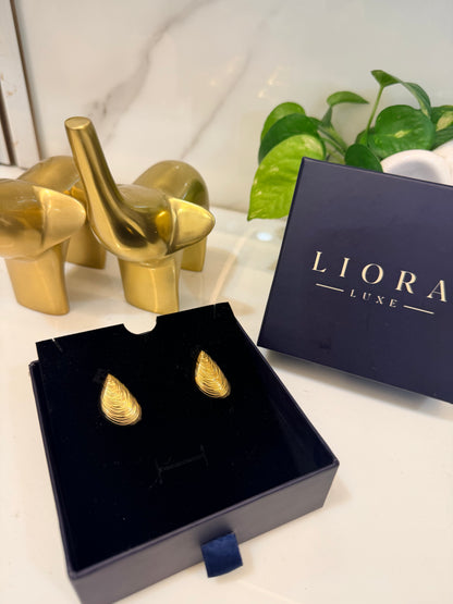 The Ridged Teardrop Earrings